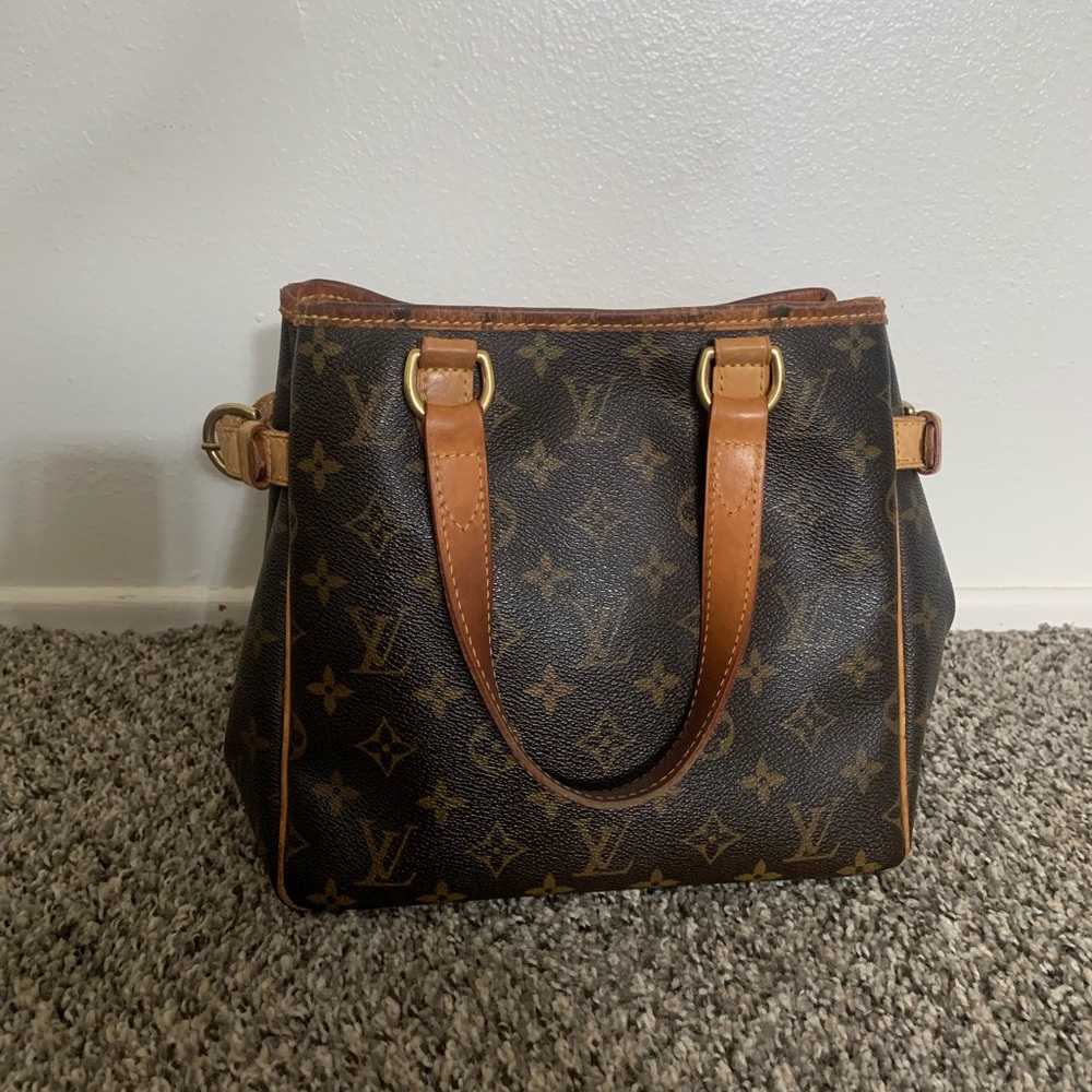Louis Vuitton monogram batignolles purse
